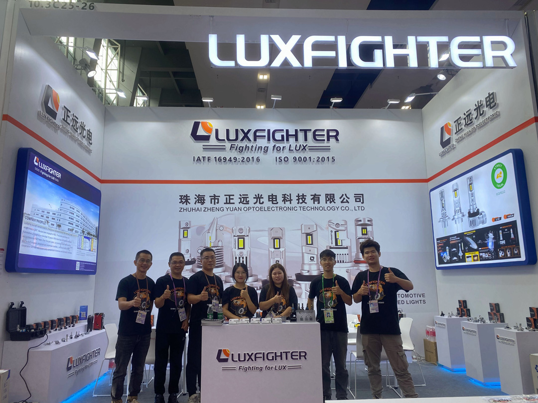 Faruri LED LUXFIGHTER Cel de-al 134-lea Târg de Canton