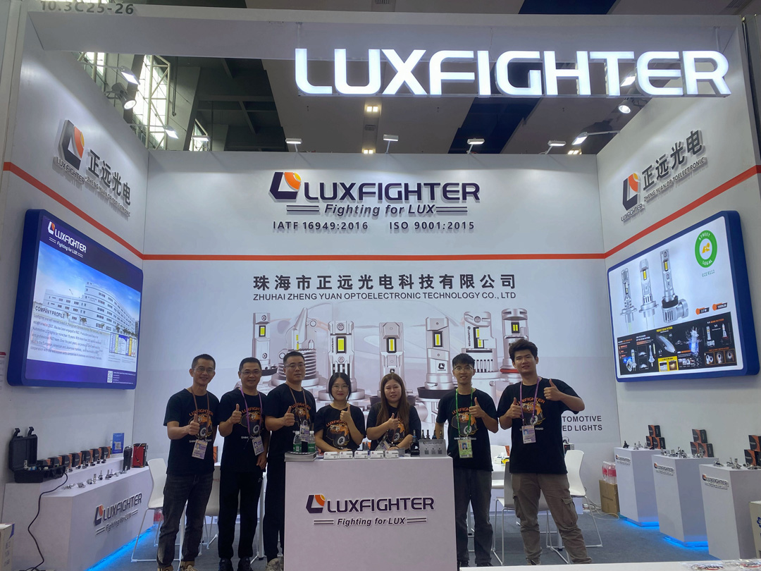 Farurile Luxfighter LED Al 134 -lea Canton Fair